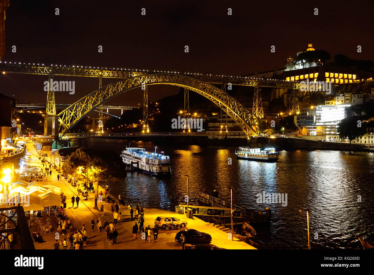 Ponte de Dom Luis I bei Nacht über den Fluss Douro, Porto (Porto), Portugal, Europa Stockfoto