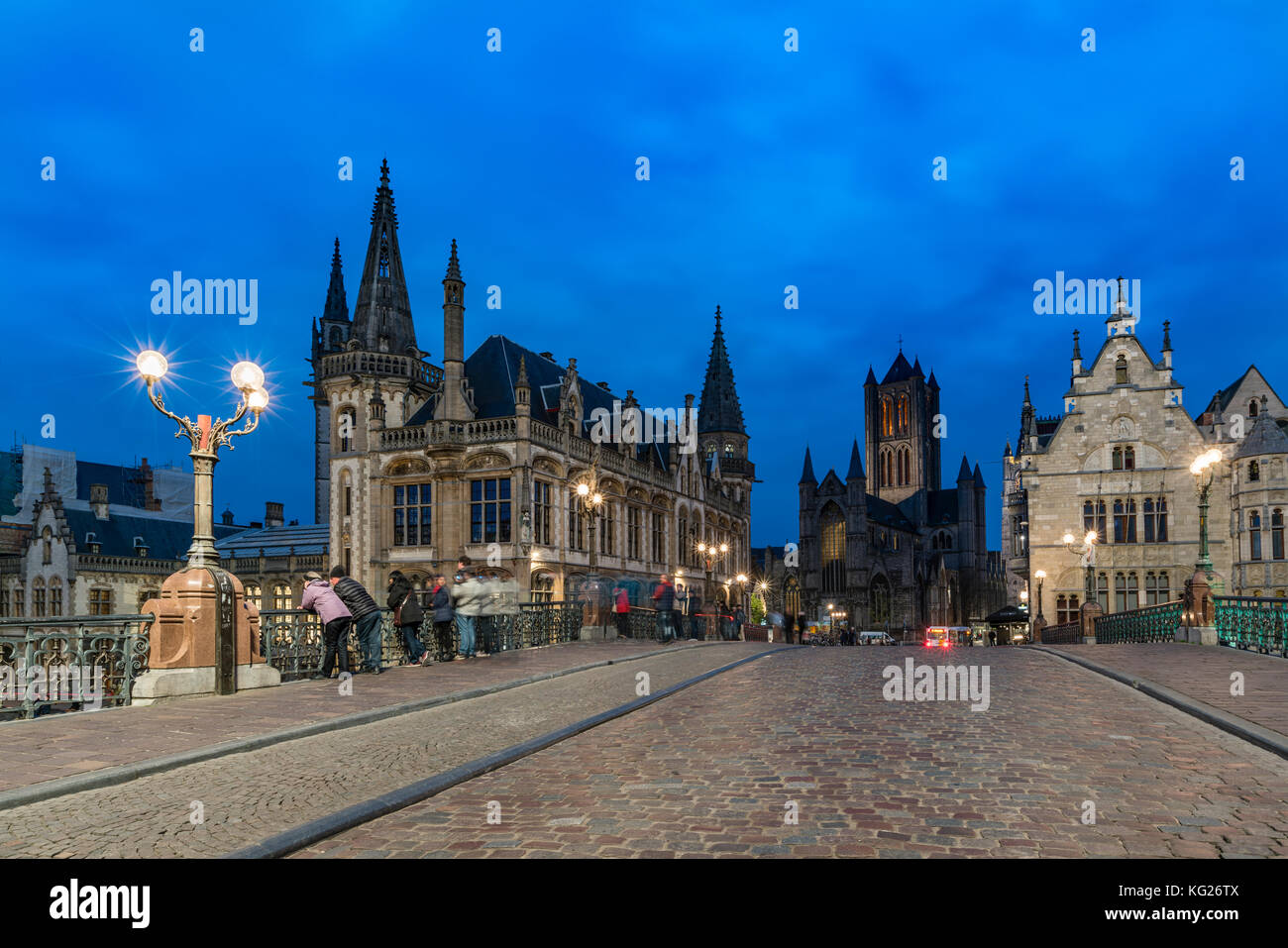 Blick auf die Kathedrale von der St. Michael-Brücke, Gent, Provinz Ostflandern, Flämische Region, Belgien, Europa Stockfoto
