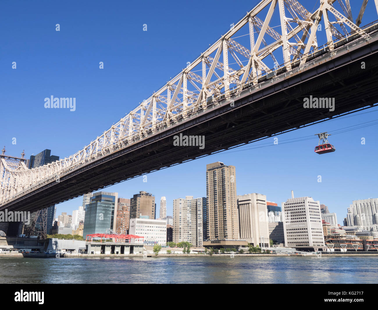 Luftbahn über den East River von Upper East Side Manhattan nach Roosevelt Island, New York, USA, Nordamerika Stockfoto