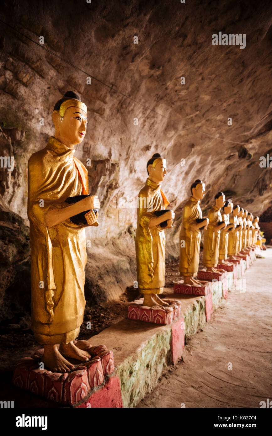 Buddha Statuen in Sa-dan Höhle in der Nähe von Hpa-an, Karen Staat, Myanmar (Birma), Asien Stockfoto