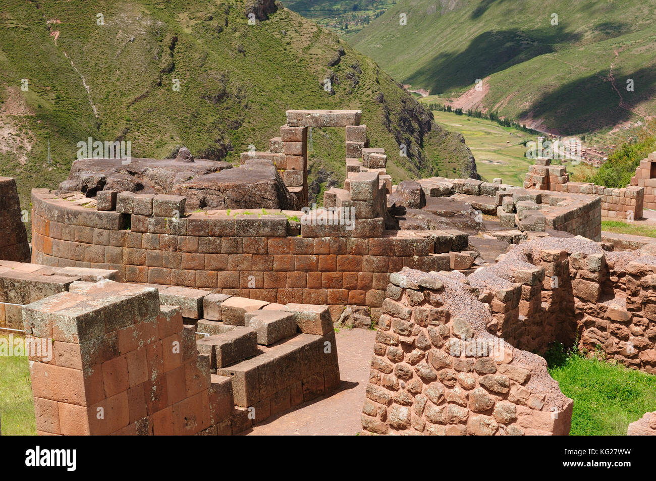 Peru, pisac () - Inka Ruinen von Pisaq im Heiligen Tal in den peruanischen Anden. Das Bild zeigt Tempel der Sonne Stockfoto