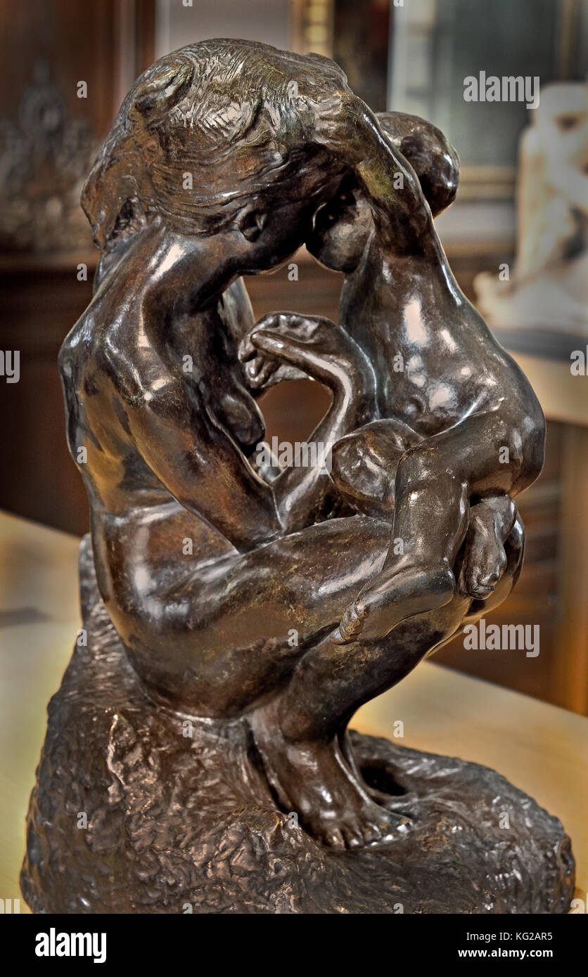 Junge Mutter 1885, François Auguste René Rodin 1840 - 1917 (wie Auguste Rodin bekannt) war ein französischer Bildhauer, Paris Frankreich Französisch. (Rodins originellsten Arbeiten wich von traditionellen Themen des Mythos und Allegorie, modelliert der menschliche Körper mit Realismus, gefeiert und individuellen Charakter und Körperlichkeit.) Stockfoto