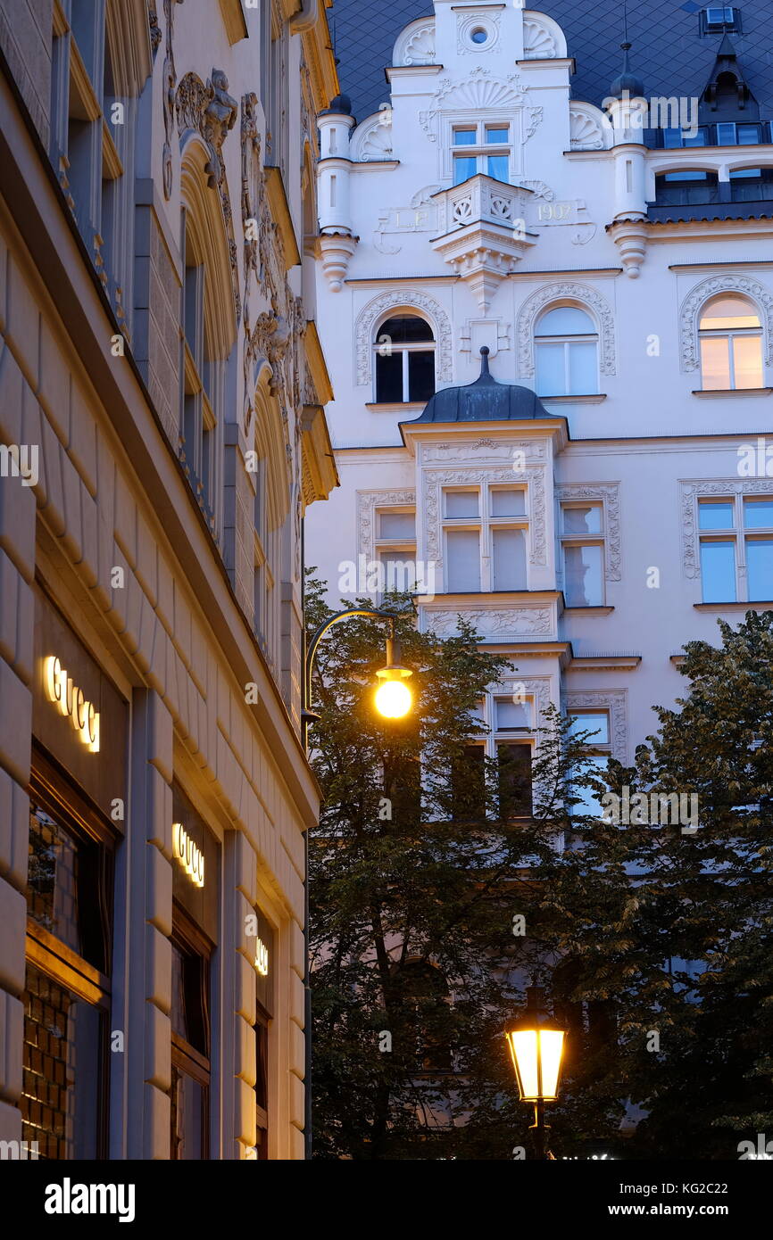 Dekorativer Jugendstil Fassaden von Gebäuden in der Pařížská Straße, Prag, Tschechische Republik Stockfoto