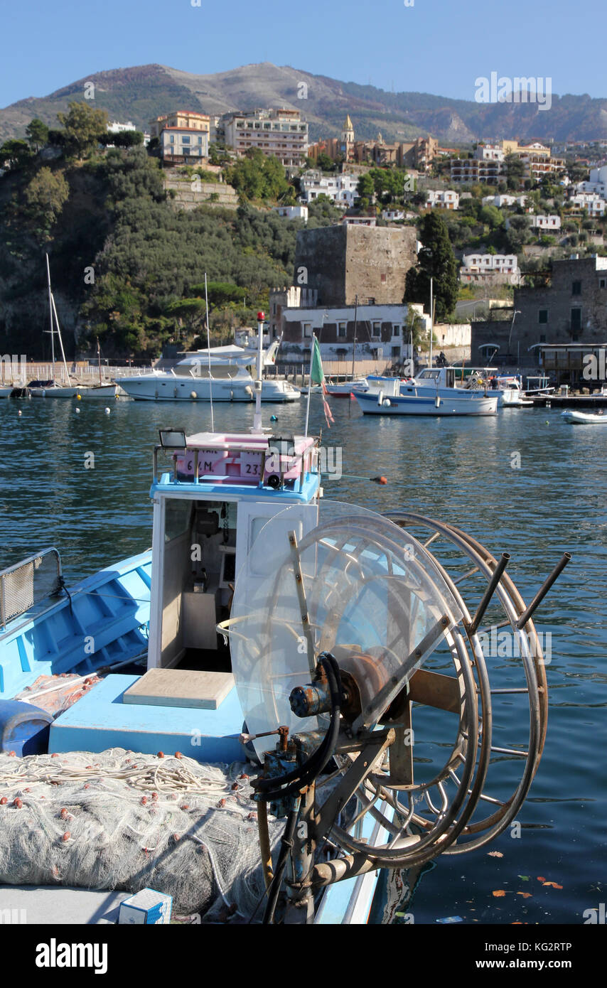 Fischerboote seiano Neapel Italien Stockfoto