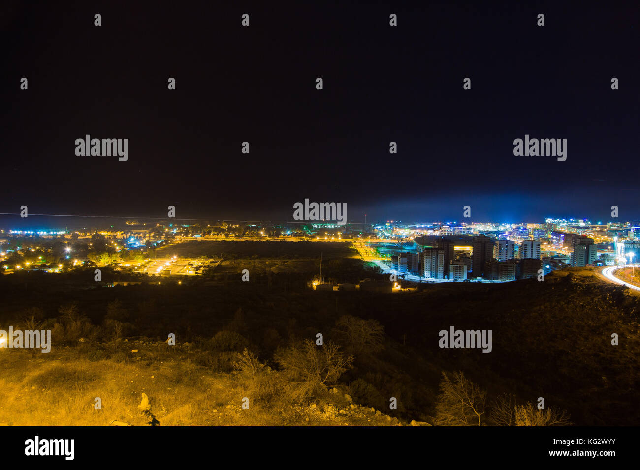 Nächtliches Haifa, Israel Stockfoto