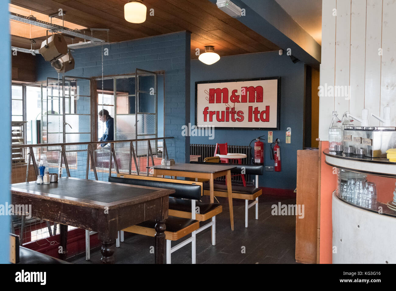 Thieving Harry's Cafe Restaurant in der neu erschlossenen Obstmarktgegend von Hull, England, Großbritannien Stockfoto