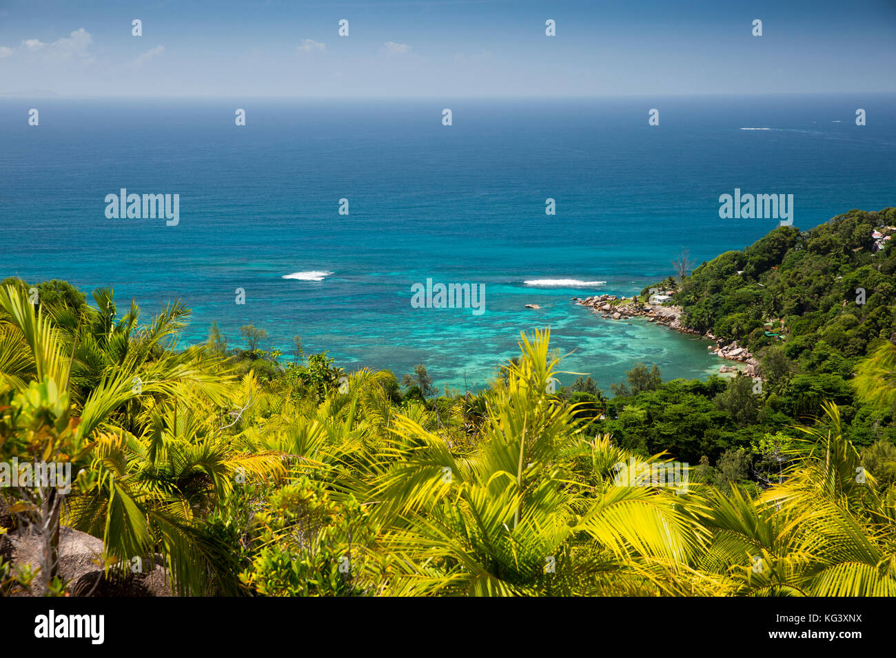 Die Seychellen, Praslin, Erhöhte Ansicht von Anse Marie-Louise von Fond Ferdinand Naturschutzgebiet Stockfoto