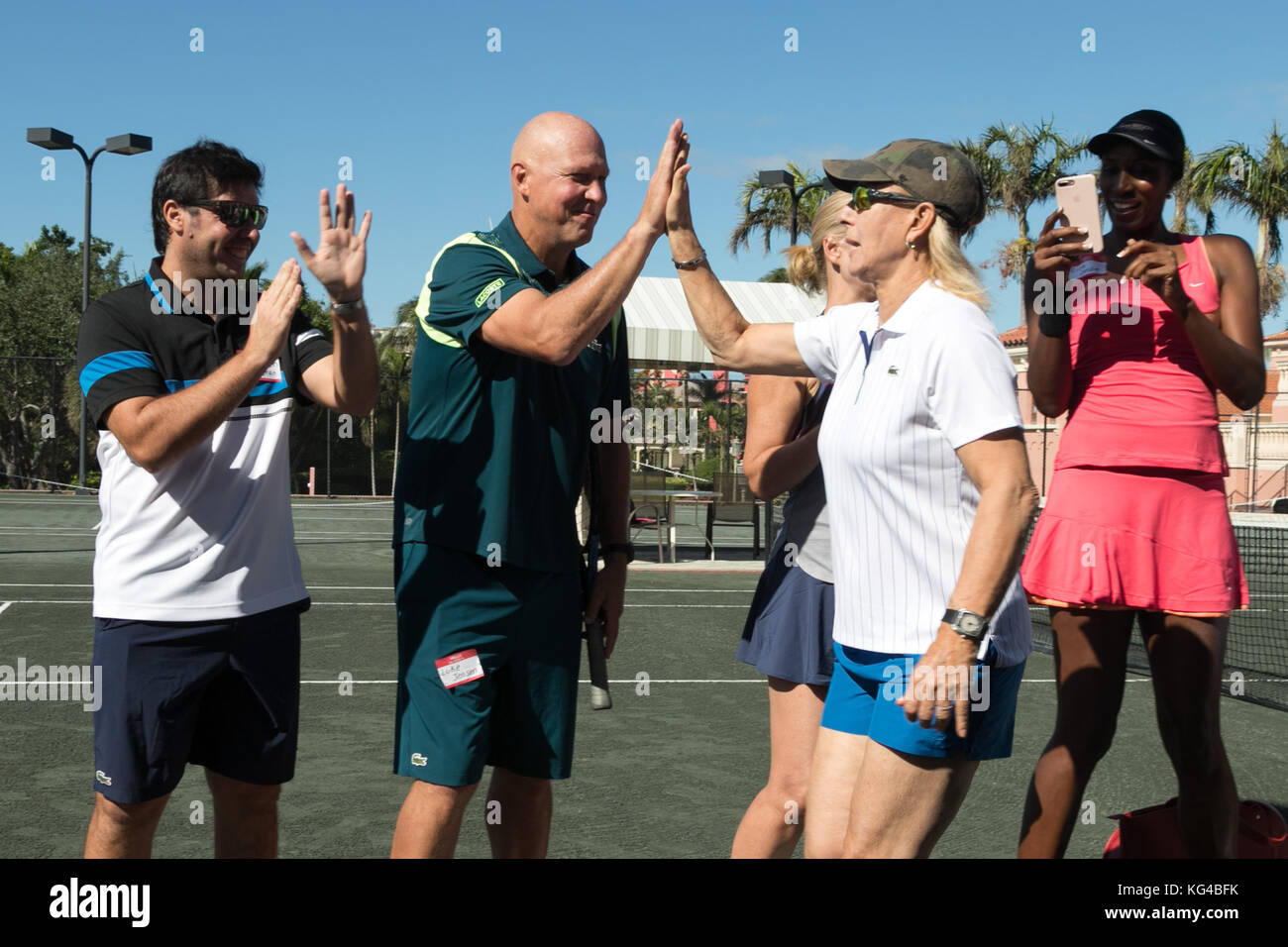 Boca Raton, FL, USA. Nov. 2017. Martina Navratilova, Lisa Leslie spielt Tennis im Boca Raton Resort Tennis Center für die 27. Jährlichen Chris Evert/Raymond James Pro-Celebrity Tennis Classic, am 3. November 2017 in Boca Raton, Florida. Personen: Martina Navratilova, Lisa Leslie Transmission Ref: MNC007 Credit: HoO Me.Com/Media Punch/Alamy Live News Stockfoto