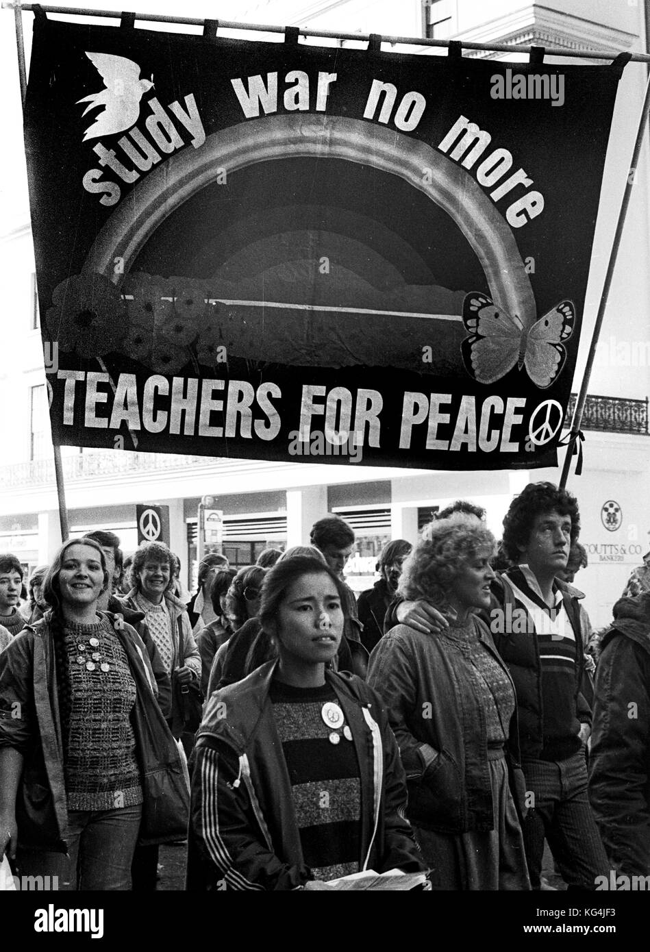 Lehrer gegen Cruise & Trident marschieren an der CND-Protest gegen Cruise & Trident Raketen durch cenral London im Oktober 1984 Stockfoto