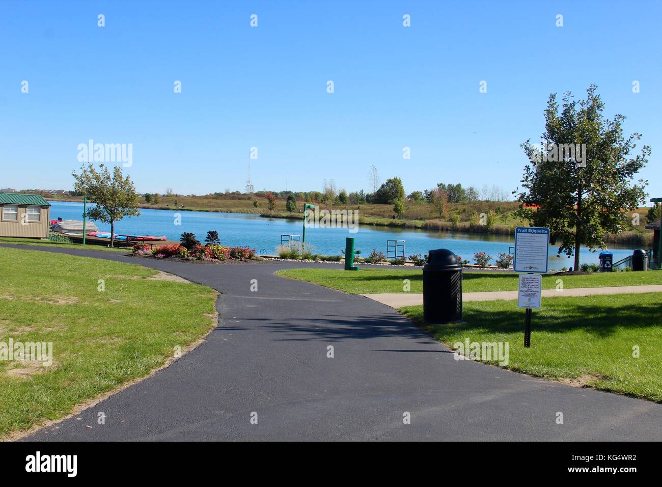 Der schöne Tag in den Parks und die Natur im Wechsel von Sommer bis Herbst. Stockfoto