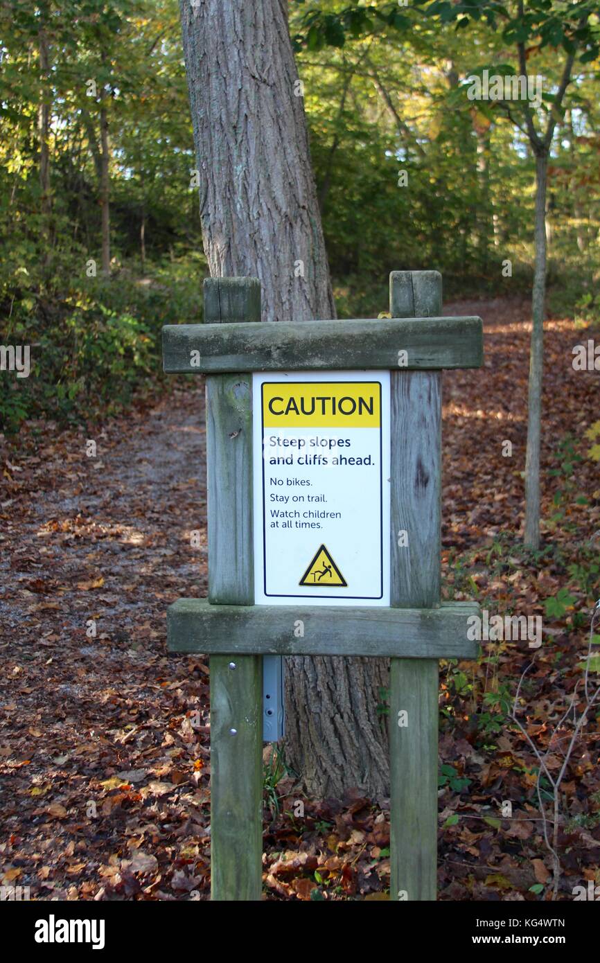 Der schöne Tag in den Parks und die Natur im Wechsel von Sommer bis Herbst. Stockfoto
