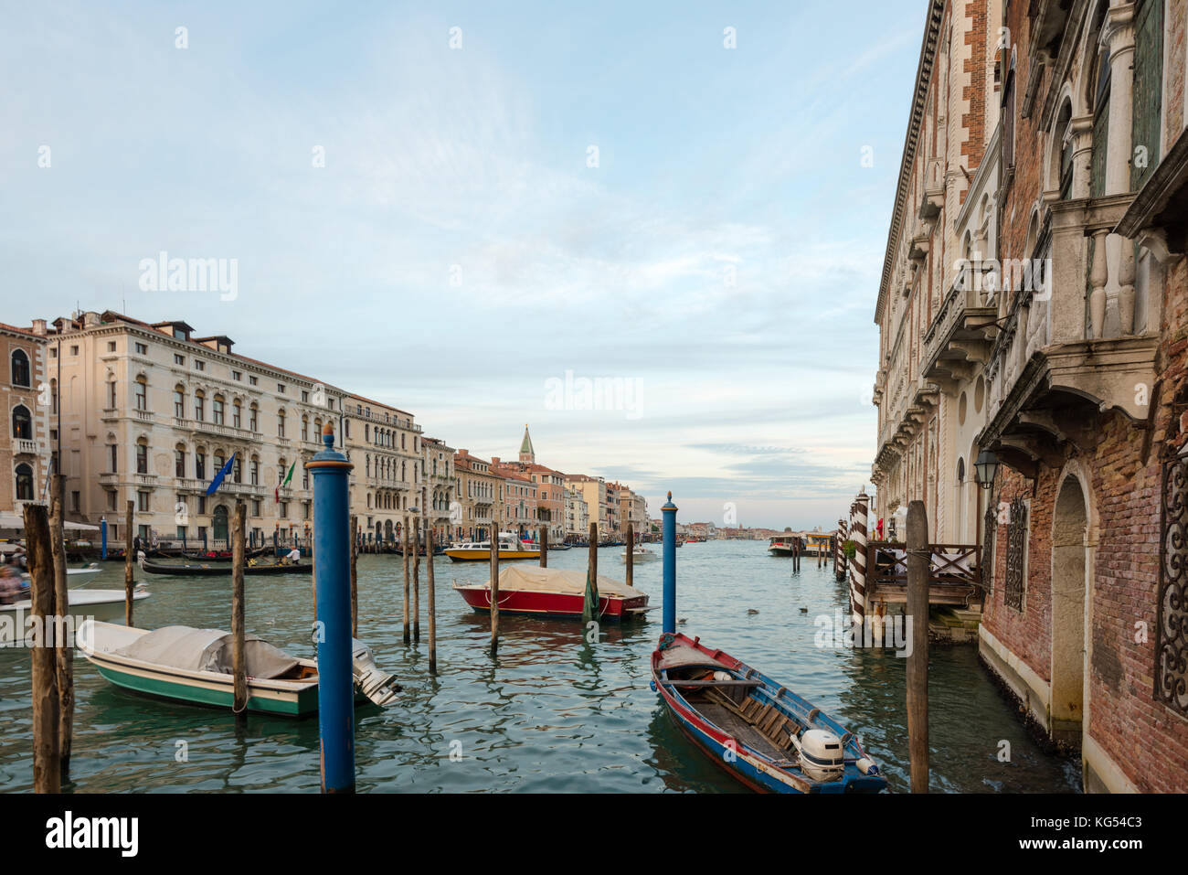 Skyline von Venedig mit Booten Stockfoto