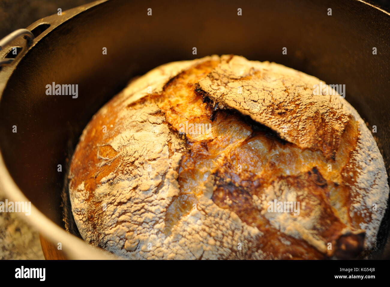 BaraSh Holländischer Ofen 5,6 L Mit Zubehör Dutch Oven Petromax