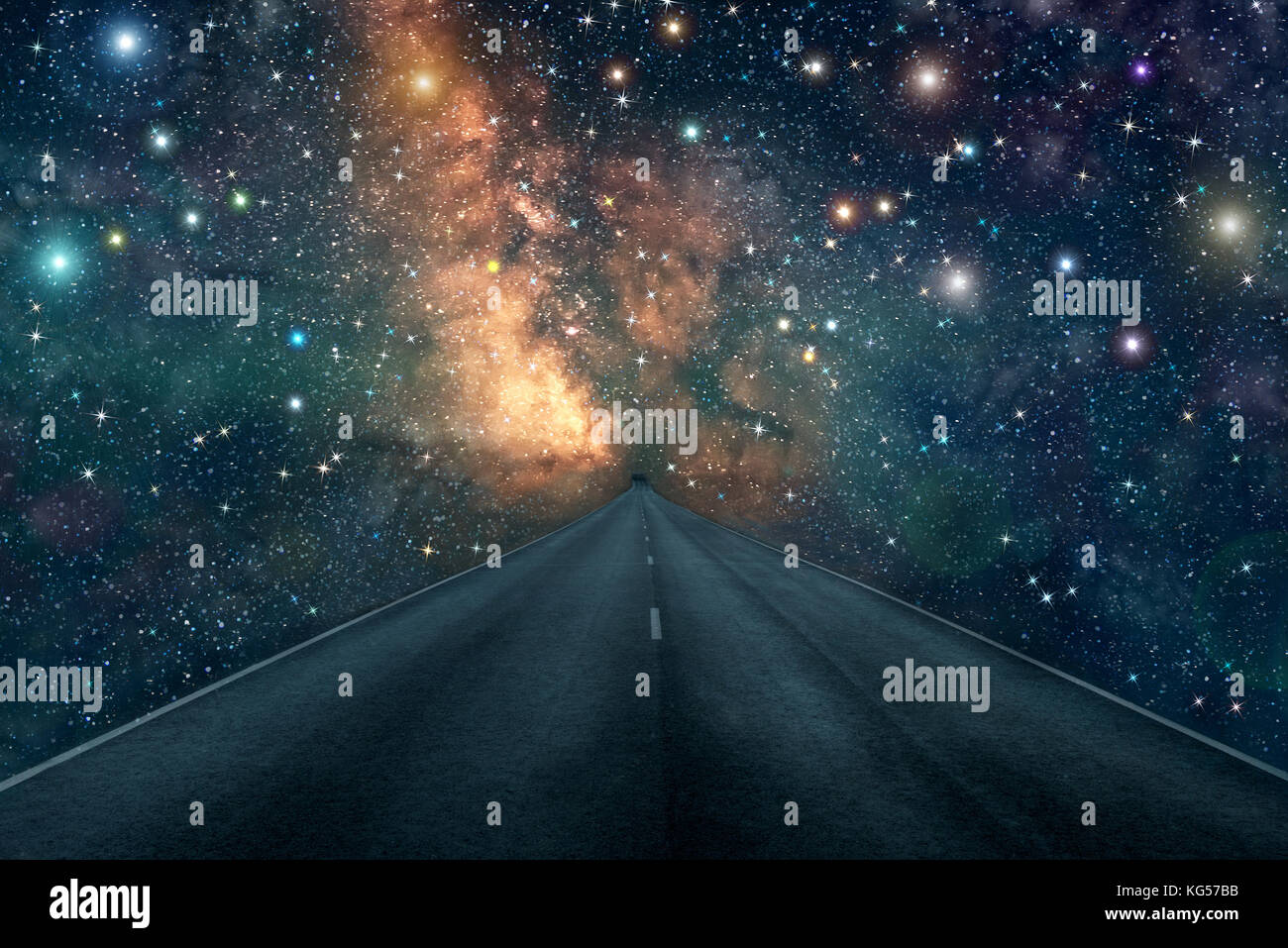 Hell abstrakt Hintergrund mit einem geraden asphaltierten Straße nach der Milchstraße, Sterne und Nebel im Weltraum Stockfoto