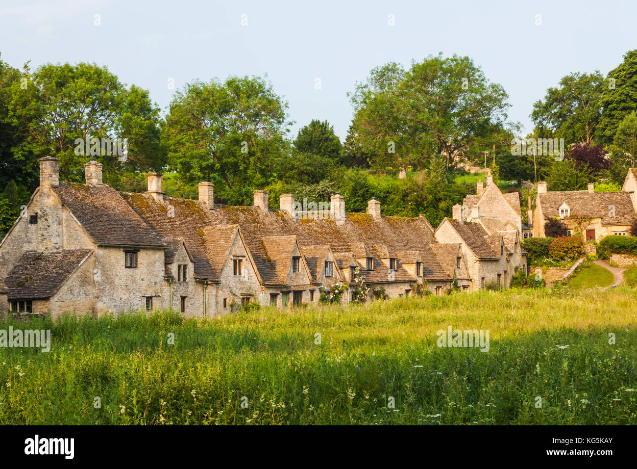 England, Cotswolds, Gloucestershire, Bibury, Arlington Row cottages Stockfoto