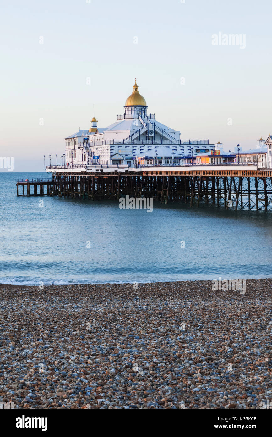 England, East Sussex, Eastbourne, Brighton Pier Stockfoto