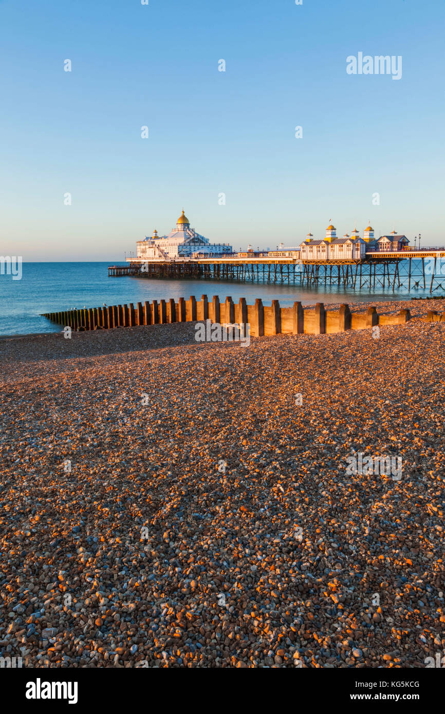 England, East Sussex, Eastbourne, Brighton Pier Stockfoto