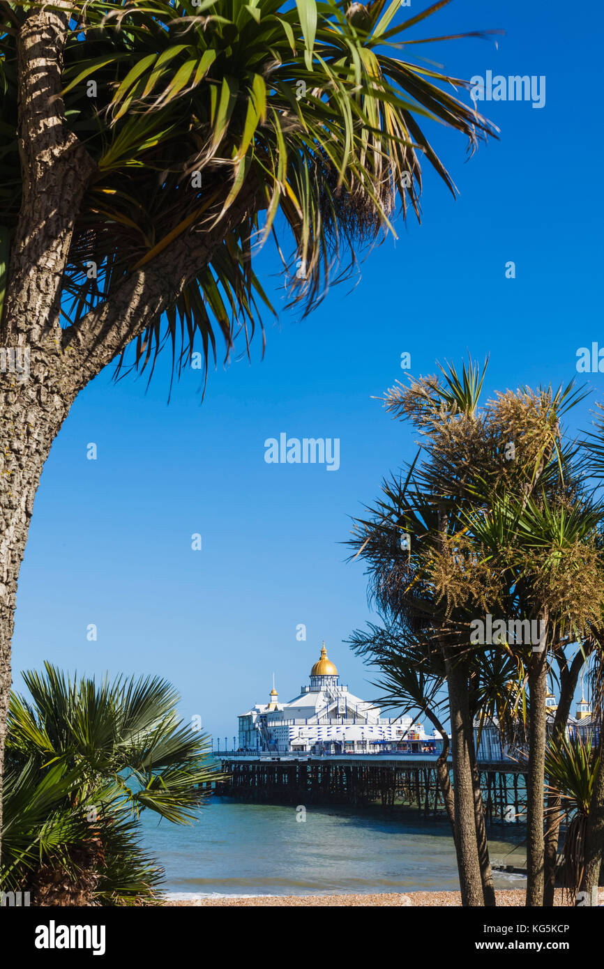 England, East Sussex, Eastbourne, Brighton Pier Stockfoto