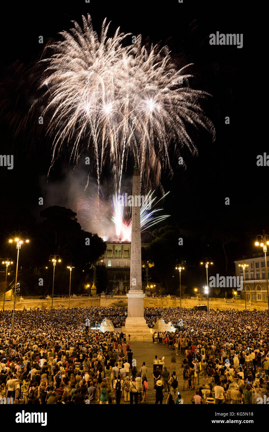 Italien, Latium, Rom. Das Feuerwerk für die Girandola der Piazza del Popolo Stockfoto