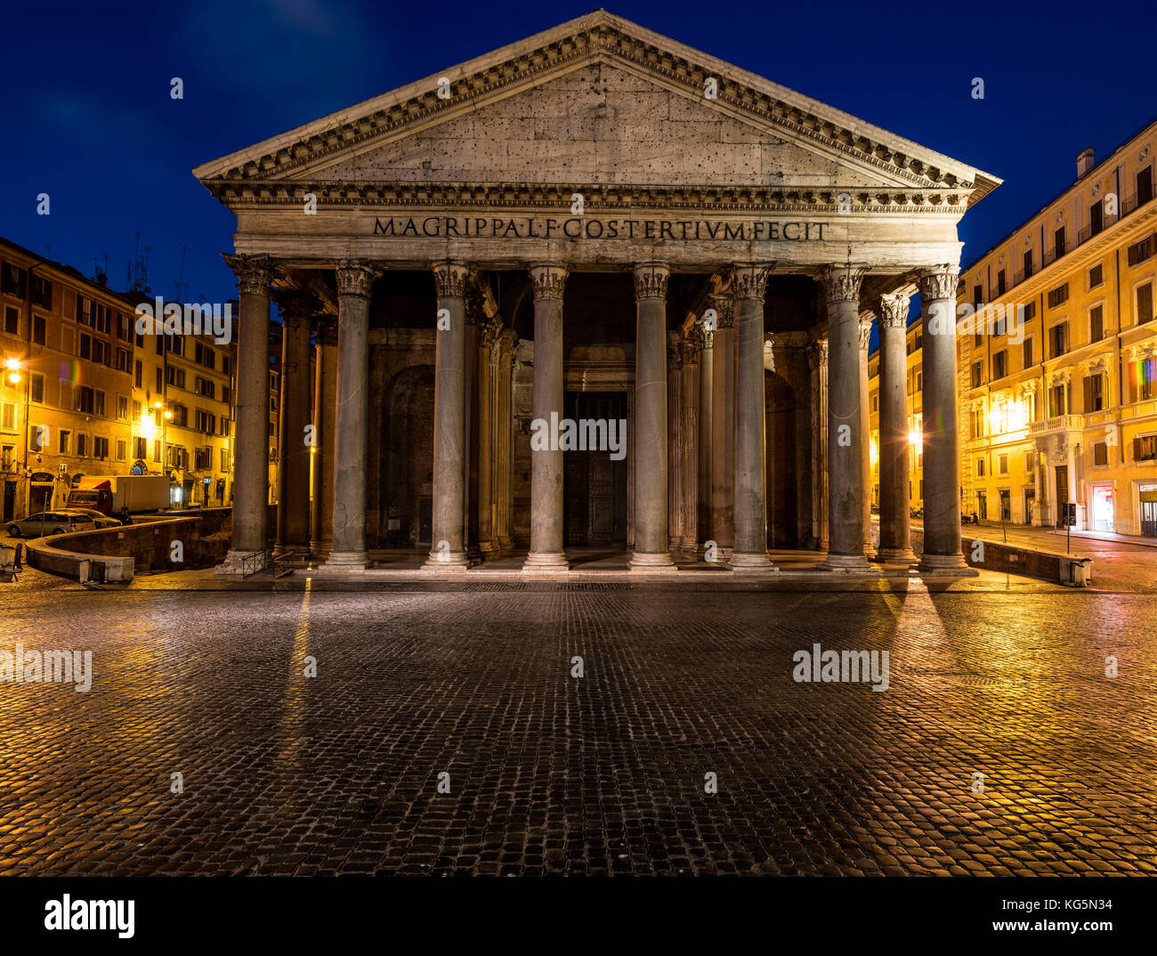 Italien, Latium, Rom. Morgendämmerung am Pantheon Stockfoto
