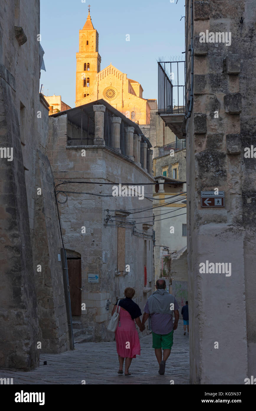 Panoramablick von Matera bei Sonnenuntergang Europa, Italien, Region Basilikata, Matera Bezirk Stockfoto