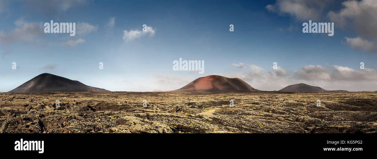 Feuer in den Bergen, Nationalpark Timanfaya auf Lanzarote, Kanarische Inseln, Spanien Stockfoto