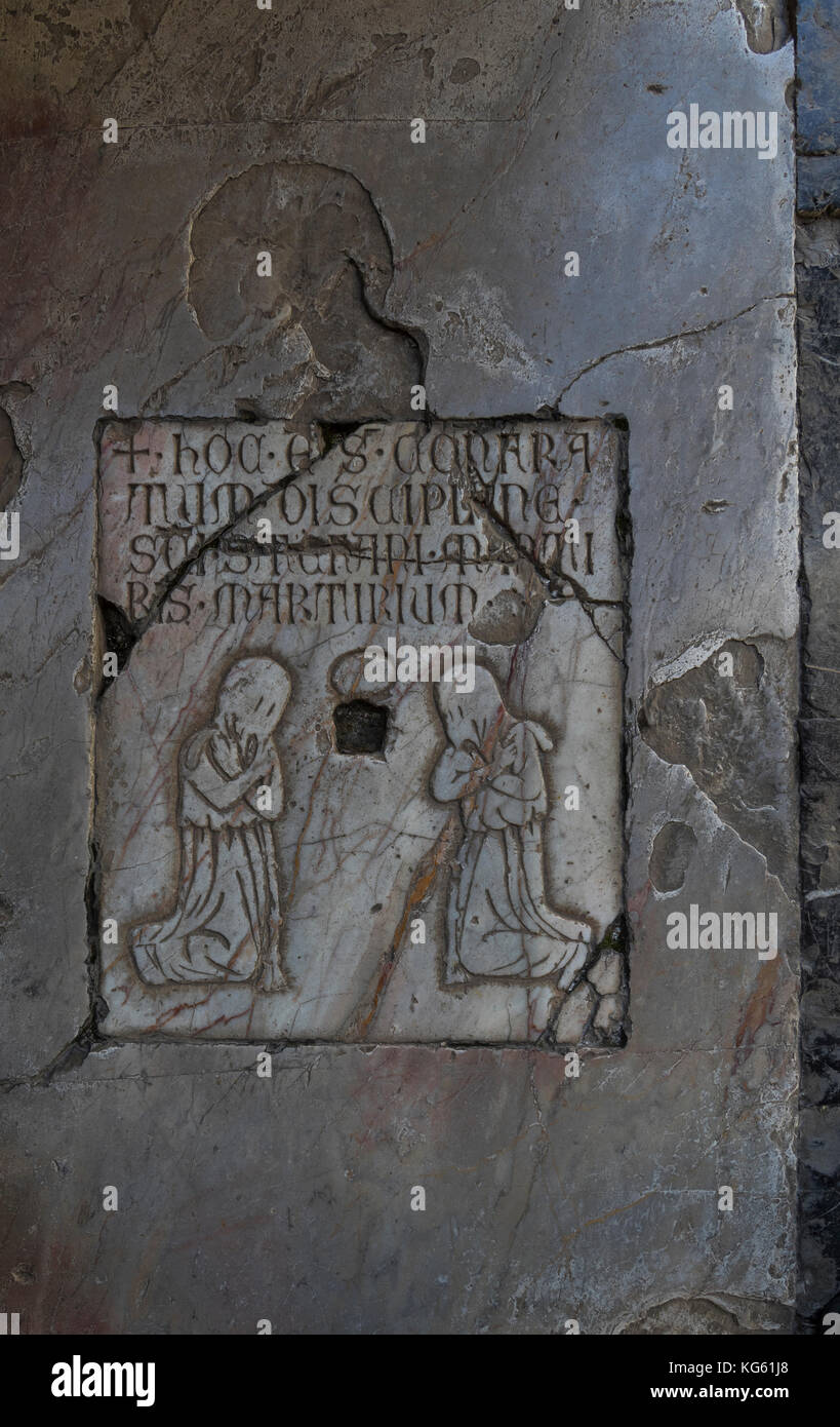 Campo Santa, elegante Friedhof für die berühmten Pisaner um eine Klausur Viereck mit restaurierten 1300s Fresken. Pisa, Italien. Stockfoto