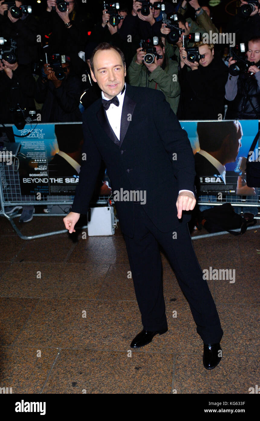 Kevin Spacey' jenseits des Meeres Premiere', London England UK 2004 Stockfoto