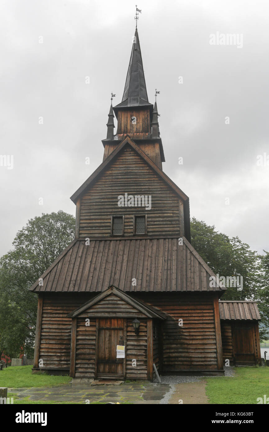 Die Kaupanger Stabkirche ist die grösste Stabkirche in Sogn og Fjordane, Norwegen Stockfoto