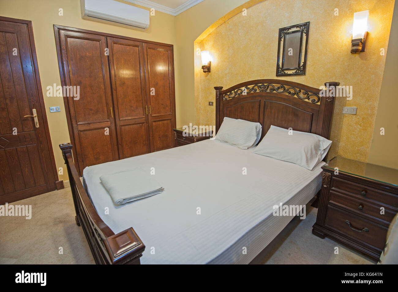 Interior Design Einrichtung Einrichtung von Luxus zeigen home Schlafzimmer mit Möbeln Stockfoto