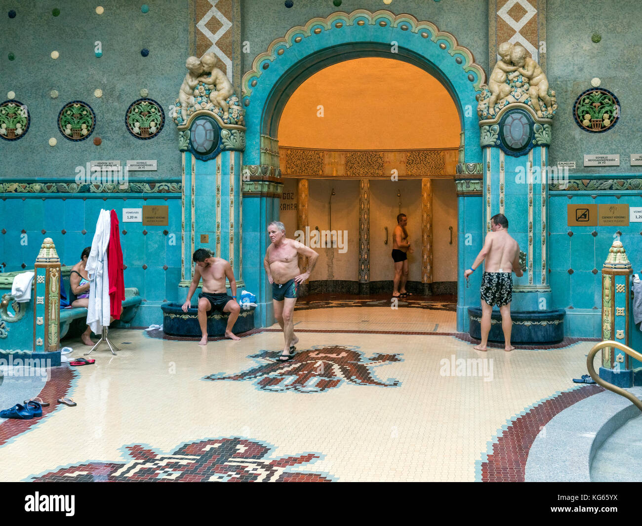 Innenraum des Gellert Bad in Budapest, Ungarn Stockfoto