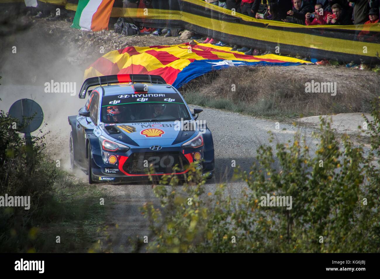 #6 Dani Sordo (ESP) und Co-Pilot Marc Marti (ESP) von Hyundai Motorsport treten auf der Savalla-Etappe der Rallye España-Runde der FIA-Rallye-Weltmeisterschaft 2017 an. © Hugh Peterswald/Alamy Stockfoto