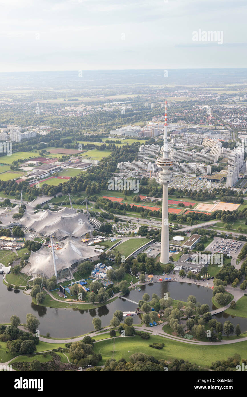 Luftbild des Olympic Park (Olympiapark München), München, Bayern, Deutschland Stockfoto