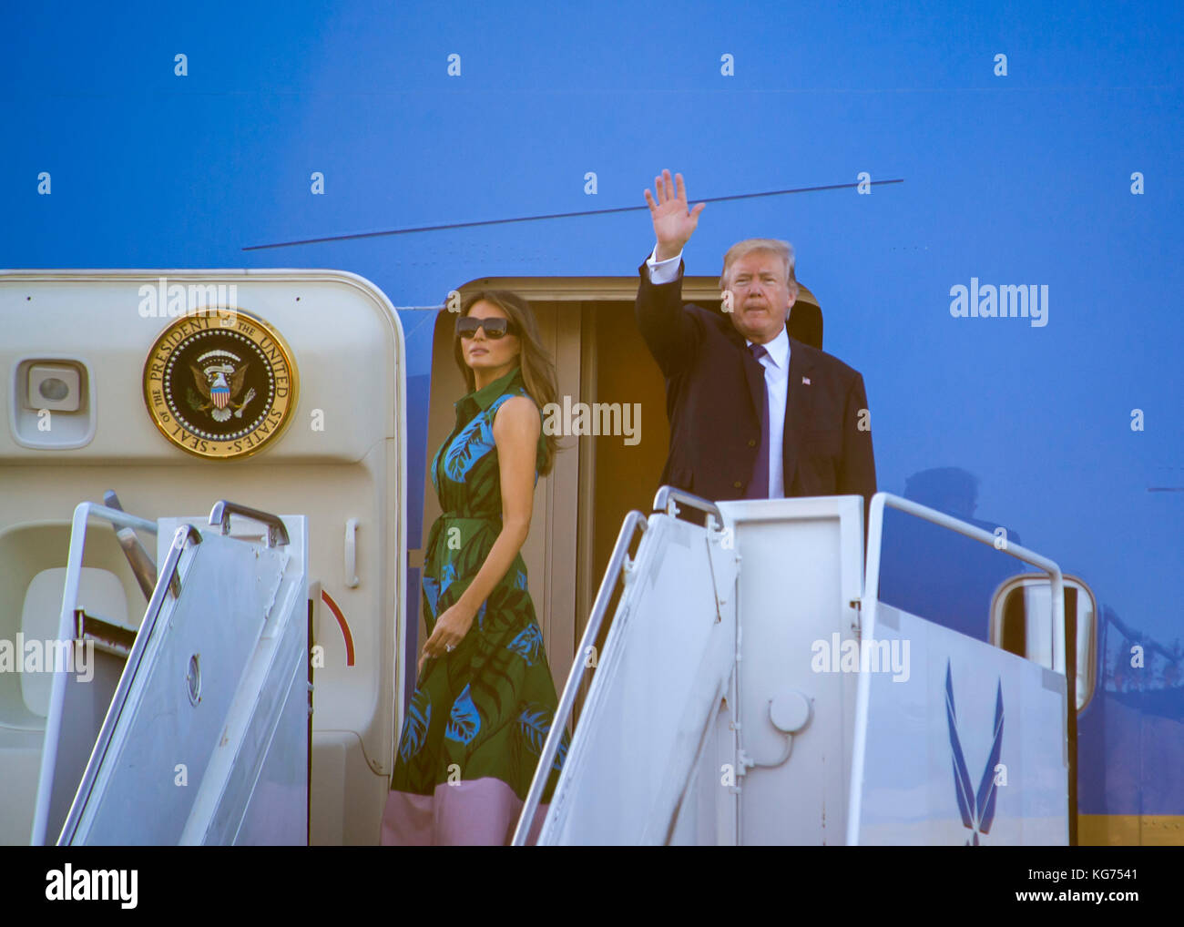Präsident Donald Trump kommt in der Air Force One Stockfoto