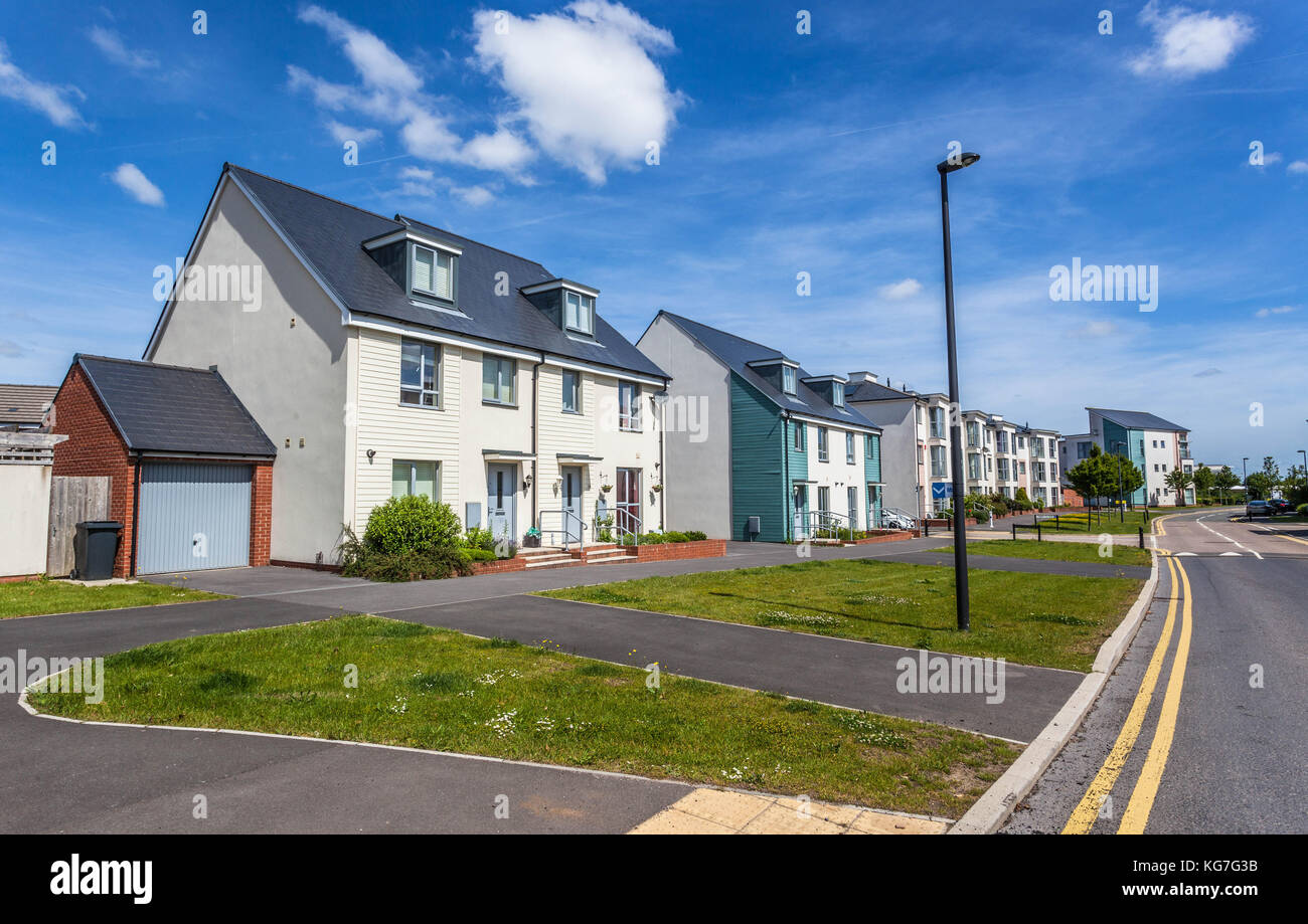Reihe von Doppelhaushälften in der Nähe der Hafen von Bristol, Bristol, South West England, UK. Stockfoto