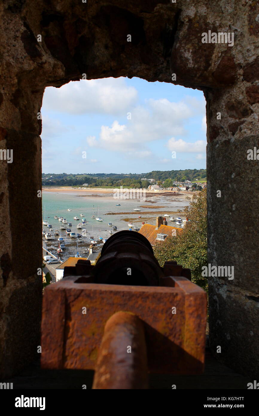 Kanone auf Gorey castle Jersey Stockfoto