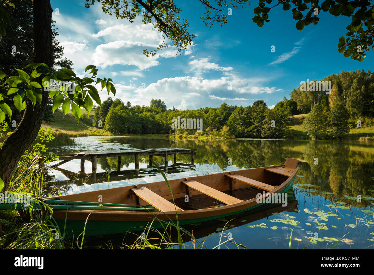 Am späten Nachmittag auf einem kleinen See in suwalki, Polen. Stockfoto