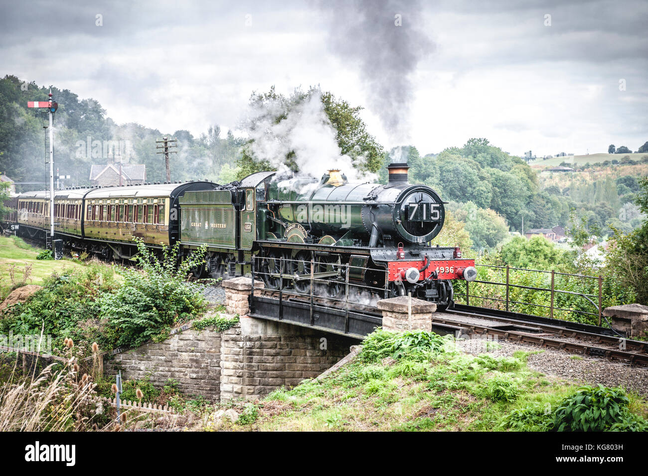 Dampflok 70000 Britannia nur nach Verlassen highley Station auf dem Severn Valley Railway Stockfoto