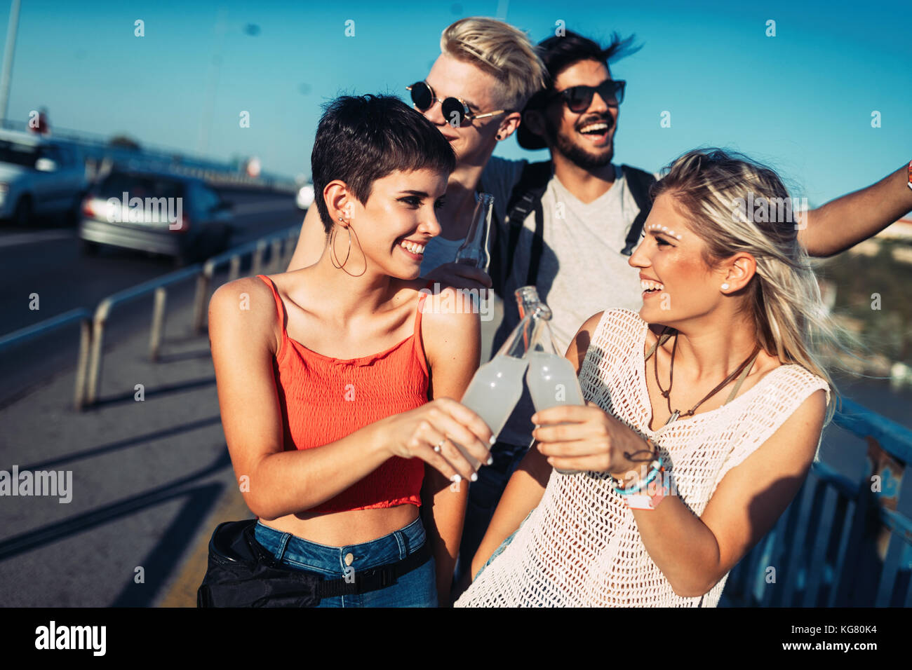 Gruppe von jungen gerne Freunde Spaß Zeit Stockfoto