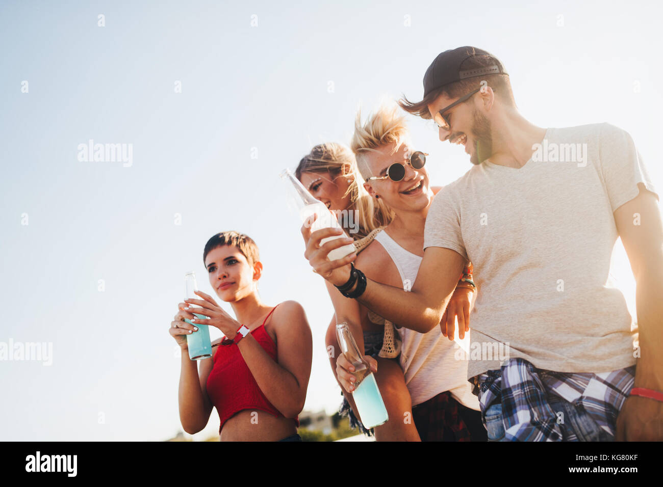 Gruppe von jungen gerne Freunde Spaß Zeit Stockfoto