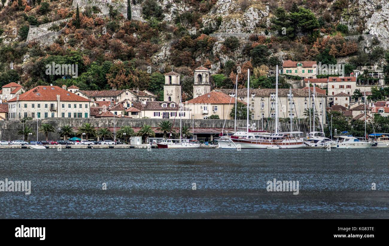 Montenegro - Panoramablick über die Stadt Kotor Stockfoto