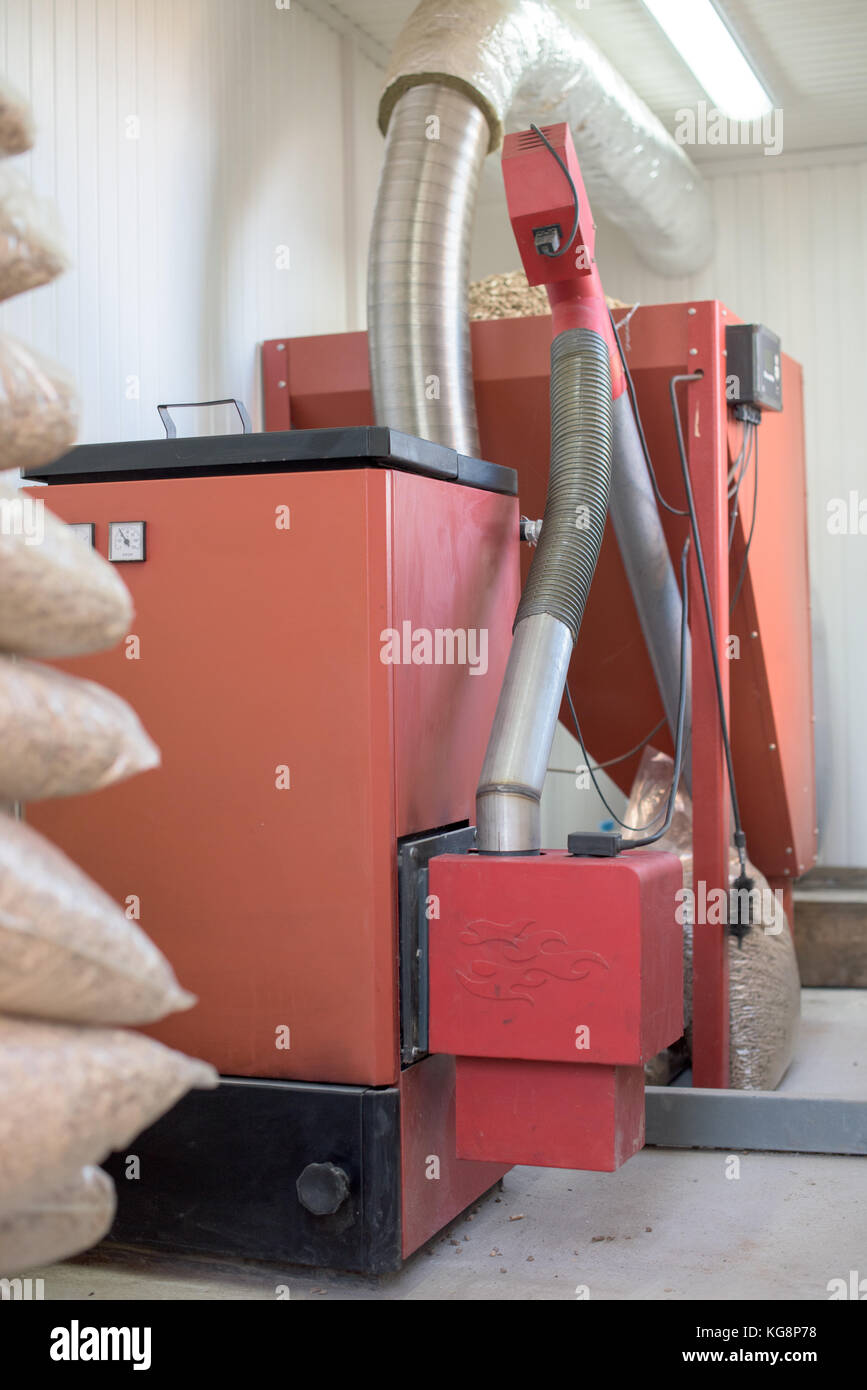 Eco pellets und nstalation für ihre brennende Stockfoto
