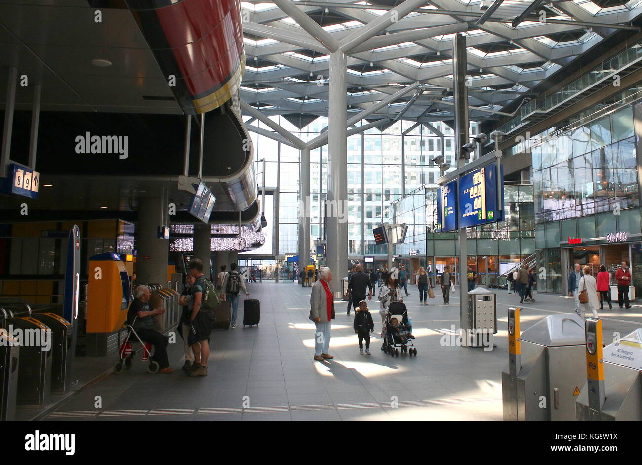 Bahnhof den haag -Fotos und -Bildmaterial in hoher Auflösung – Alamy