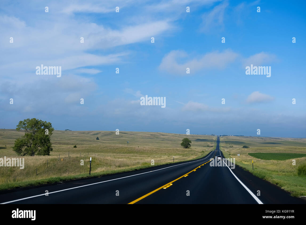 Country Highway in den Sand Hills von Nebraska, USA Stockfoto