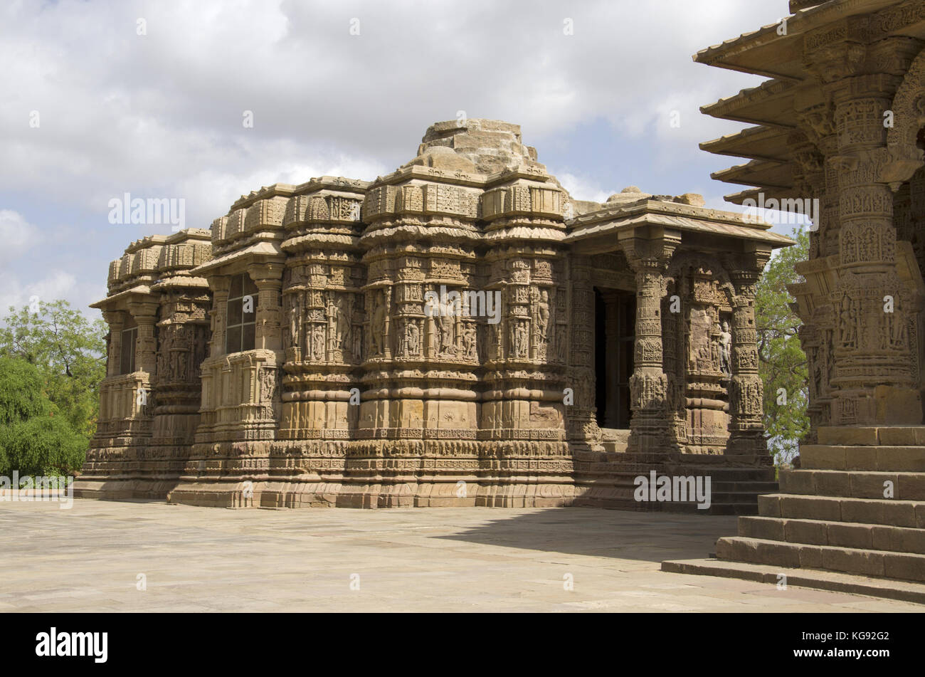 Äußere Ansicht der Sonne Tempel. In 1026 gebaut - 27 ad während der Regierungszeit von bhima i des chaulukya Dynastie, modhera Dorf mehsana Bezirk, Gujarat Stockfoto