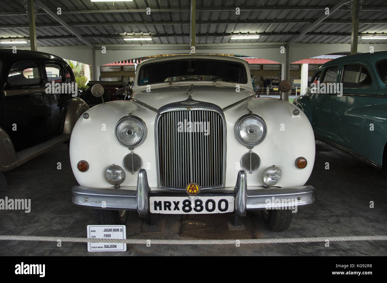 Jaguar Mark IX (Jahr 1959), Coach arbeiten - Limousine, England auto Welt Oldtimer Museum, Ahmedabad, Gujarat, Indien. Stockfoto
