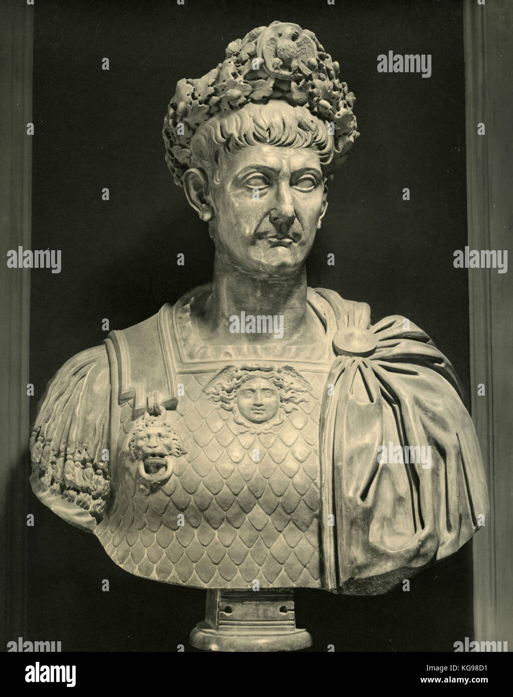 Marmorbüste Statue des römischen Kaisers Trajan, Stockfoto