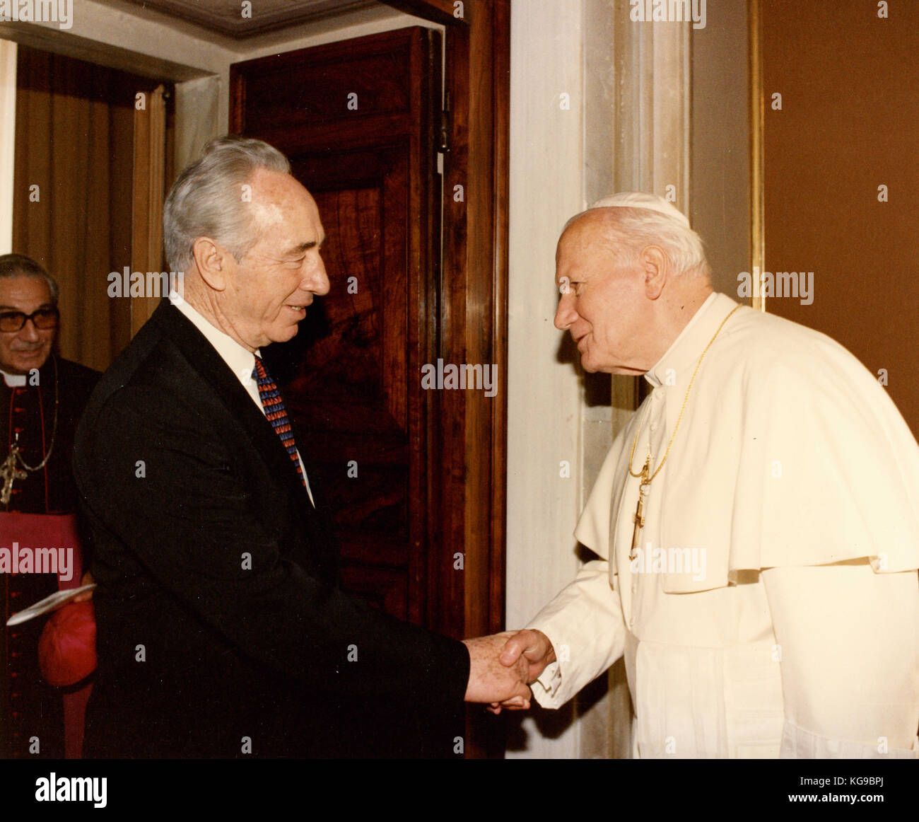 Papst Johannes Paul I. und der israelische Präsident Schimon Peres, 1992 Stockfoto