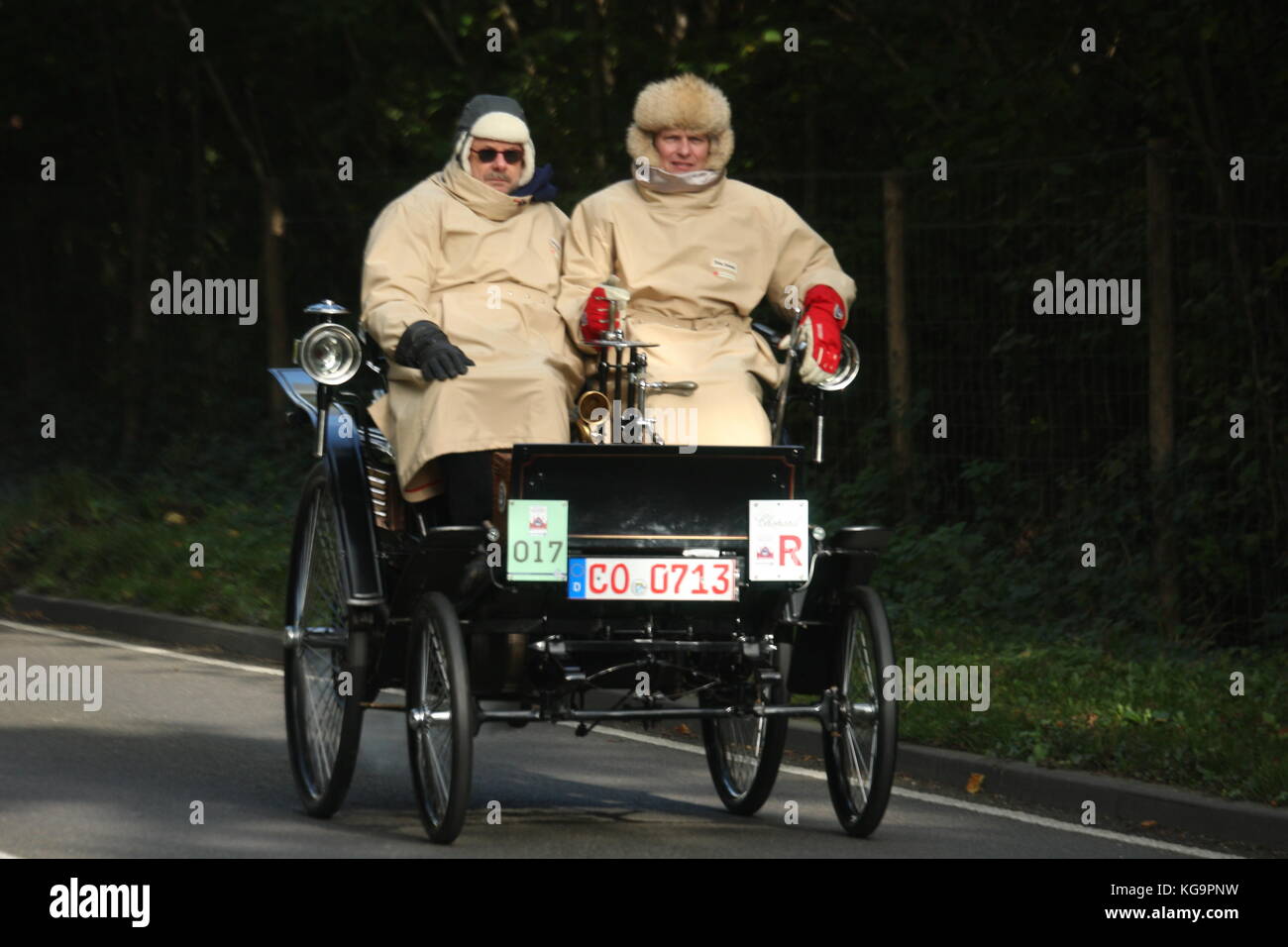 Sussex, UK. 5 Nov, 2017. Hunderte von pre-1905 veteran Kraftfahrzeuge an den jährlichen London Brighton Run ist dies ein 1898 Benz. Credit: Roland ravenhill/alamy leben Nachrichten Stockfoto