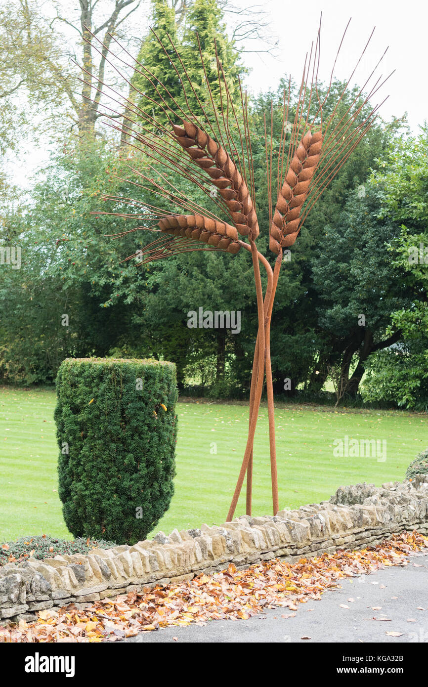 Barley Sculpture von will Carr an der Royal Agricultural University, Cirencester, England, Großbritannien Stockfoto